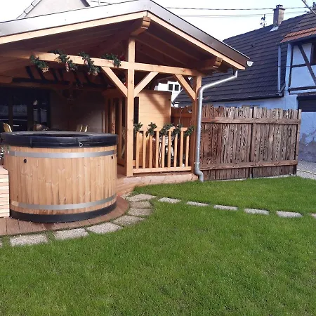 Le Holzwurm Casa de Férias *