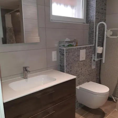 Le Holzwurm Casa de Férias *